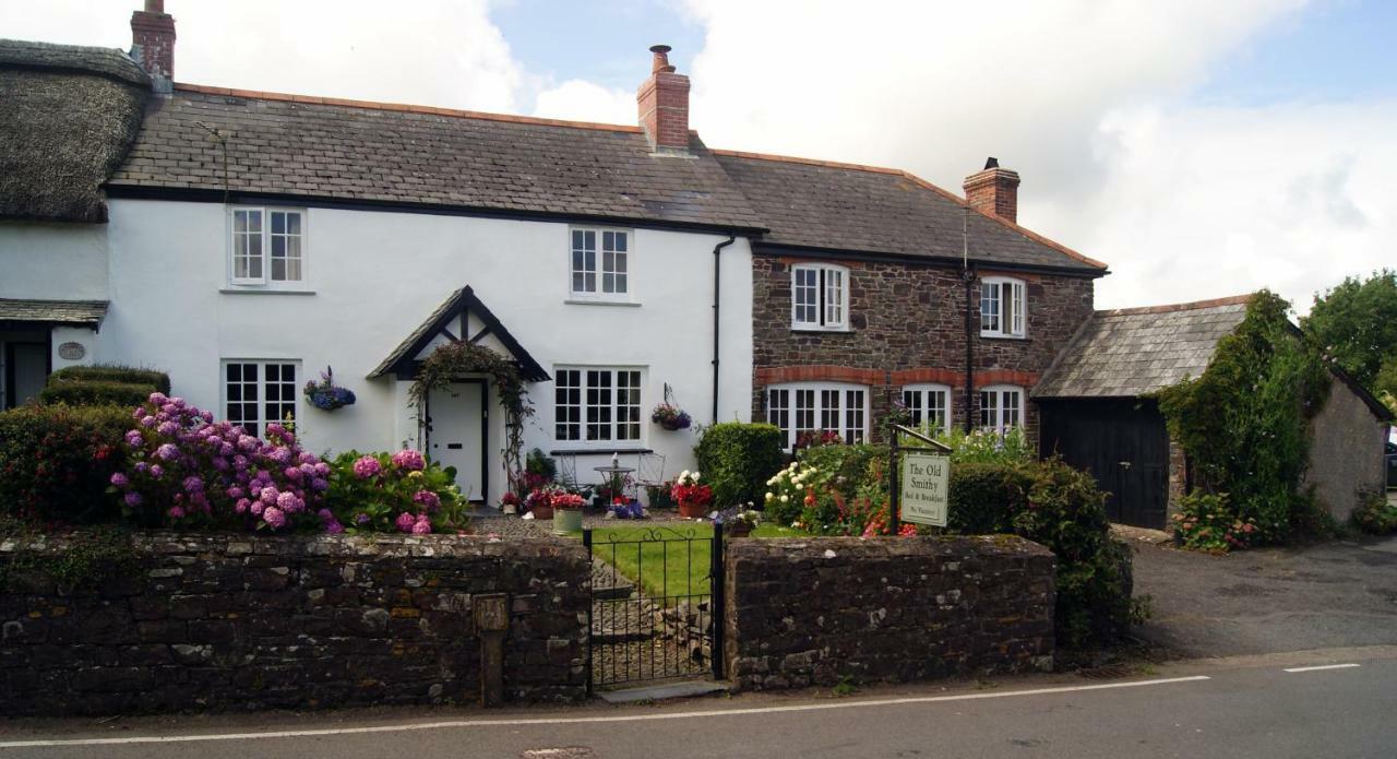 The Old Smithy Bed & Breakfast Clovelly Exterior photo