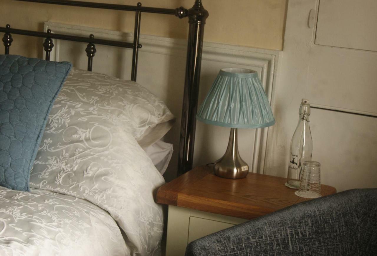The Old Smithy Bed & Breakfast Clovelly Exterior photo