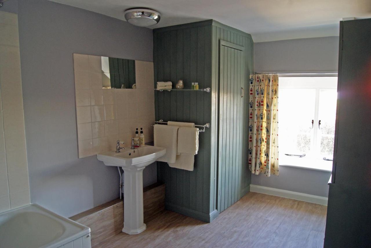 The Old Smithy Bed & Breakfast Clovelly Exterior photo